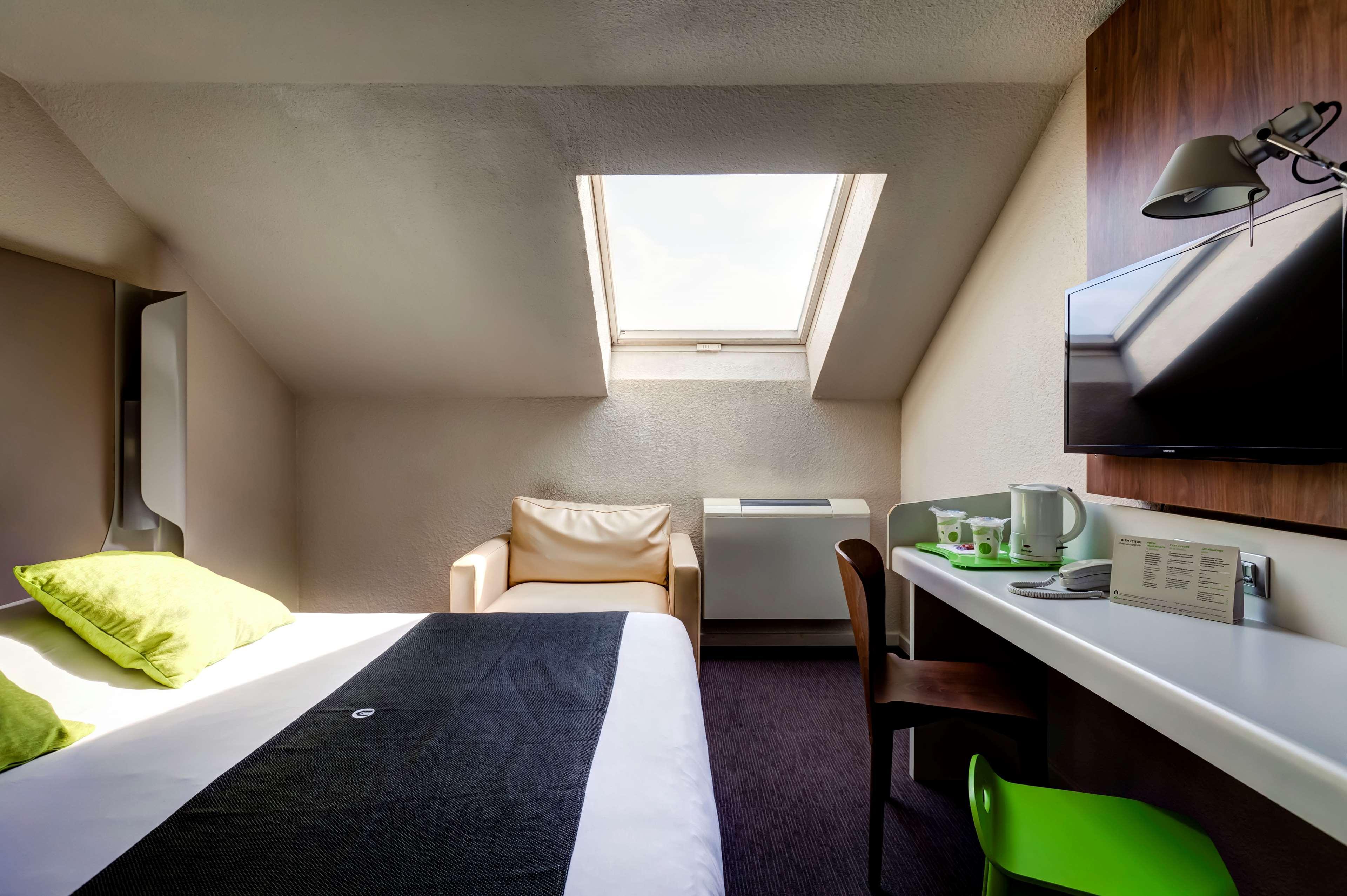 Campanile Evry Ouest - Corbeil Essonnes Hotel Eksteriør billede